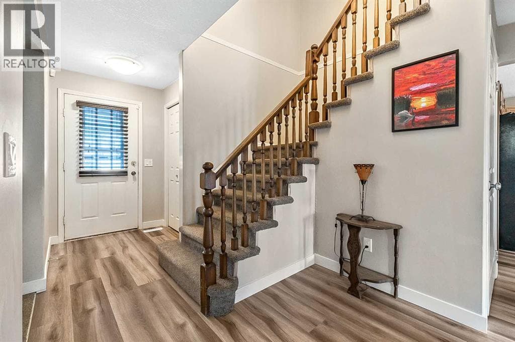 36 Millside Way SW — photo 4