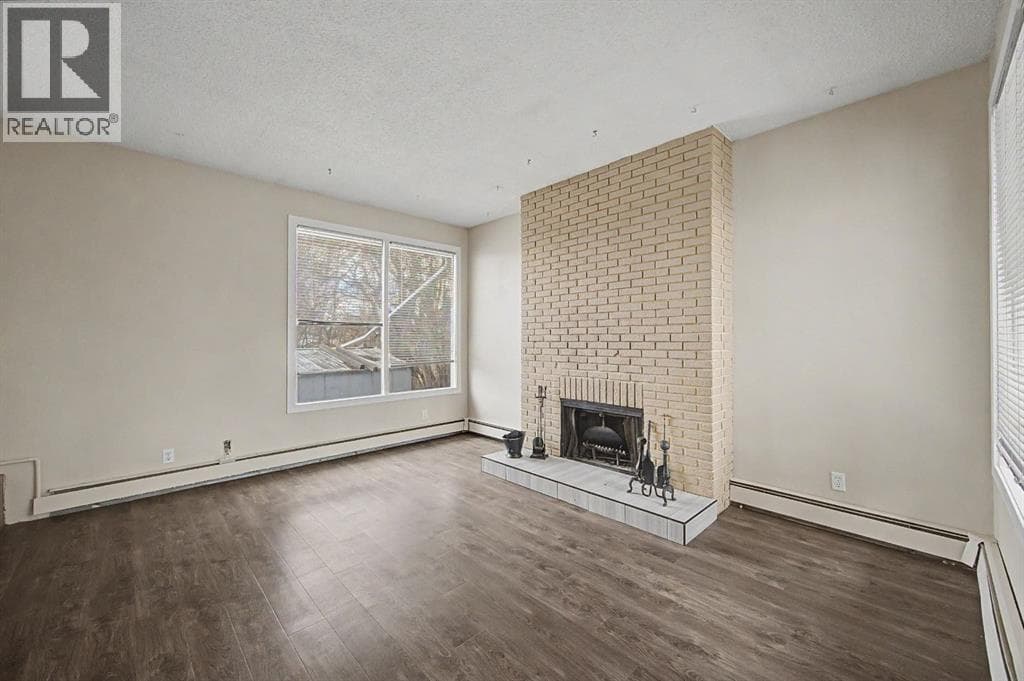 4004 79 Street NW — photo 2