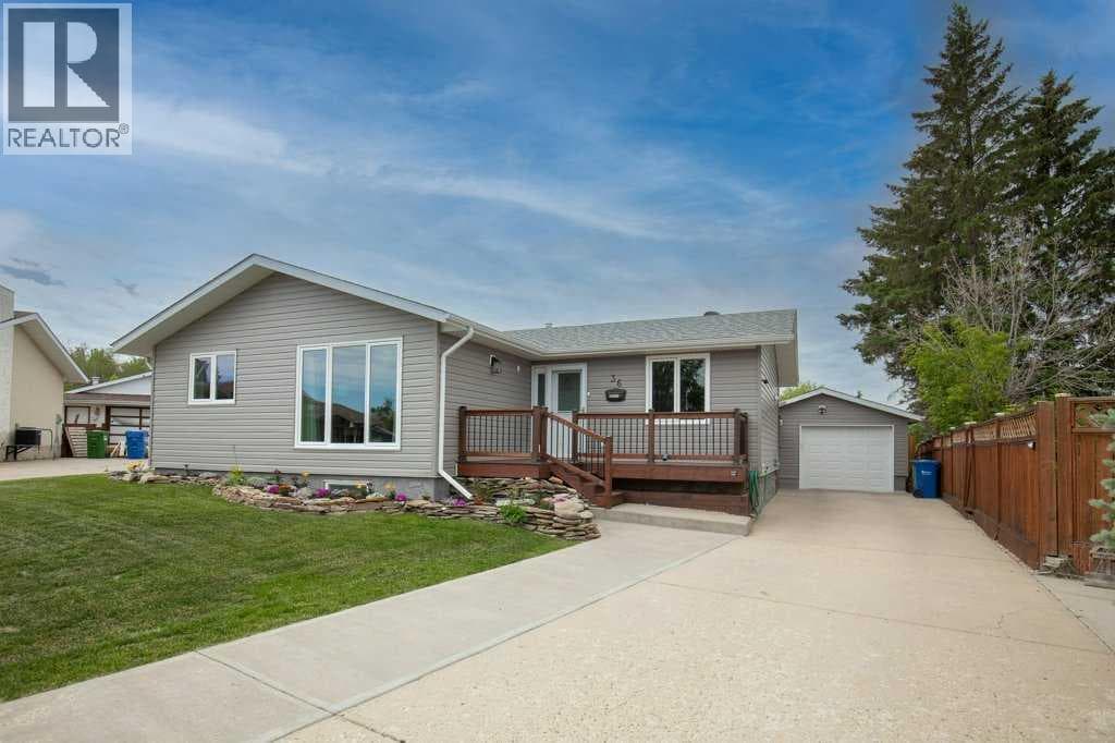 36 Harvey Close
