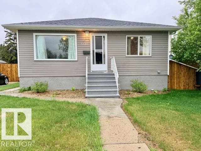5611 51 AV — photo 2