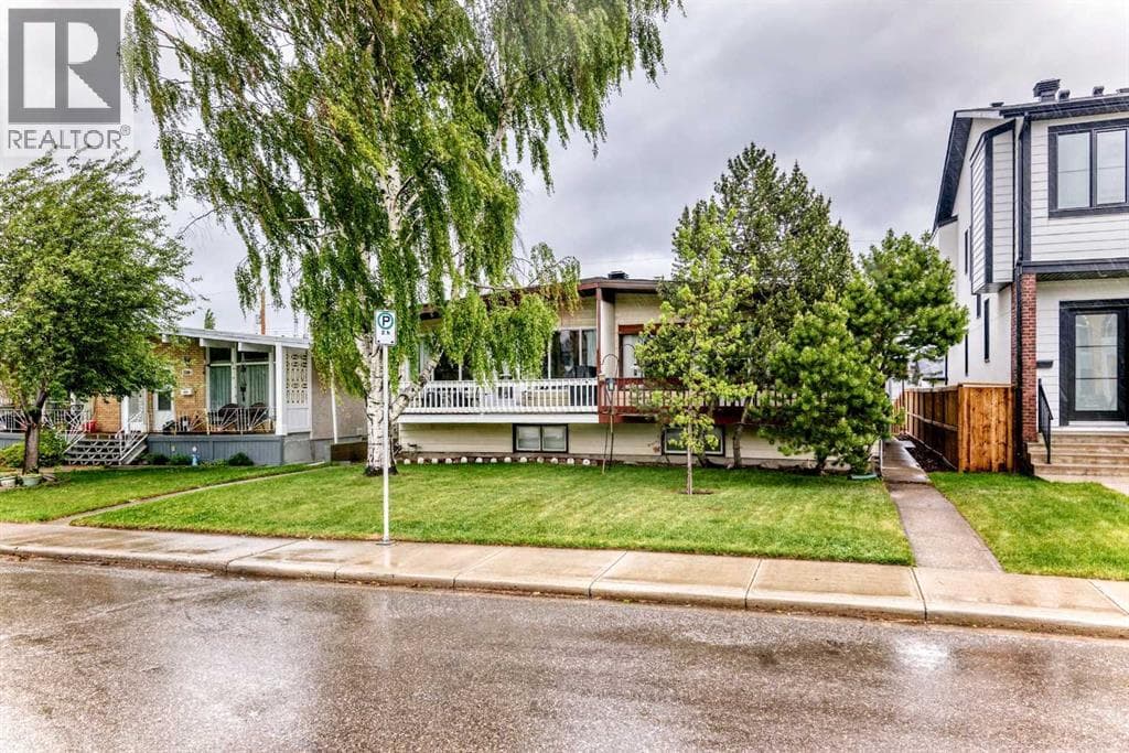 2224A 34 Street SW