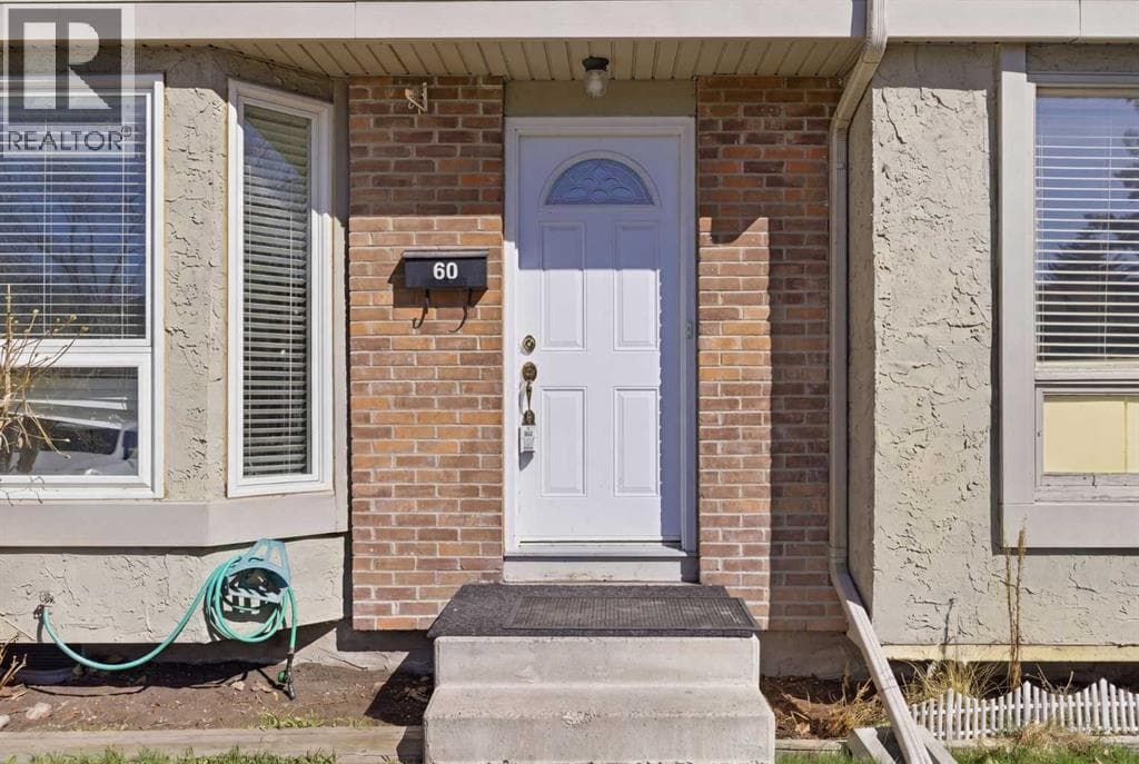 60, 123 Queensland Drive SE — photo 5