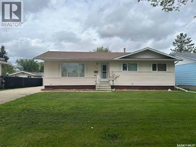 154 Parker CRESCENT