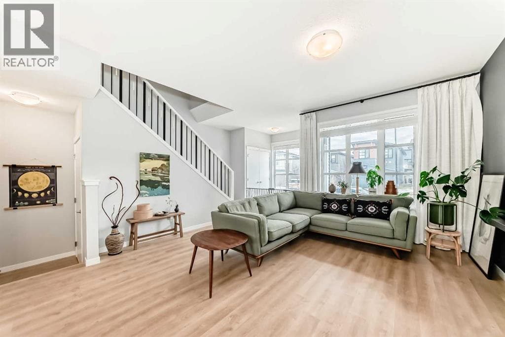19 Rowley Common NW
