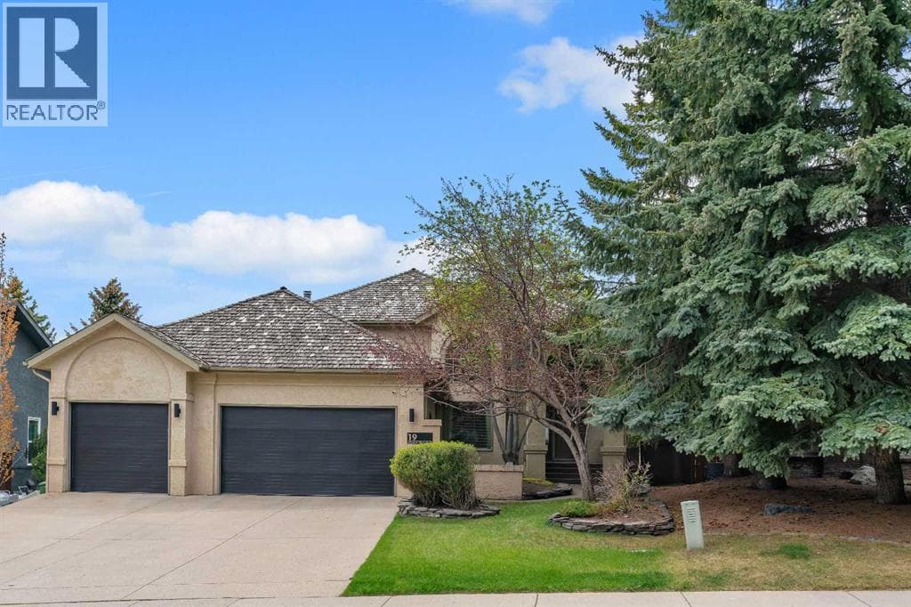 19 Coach Gate Way SW