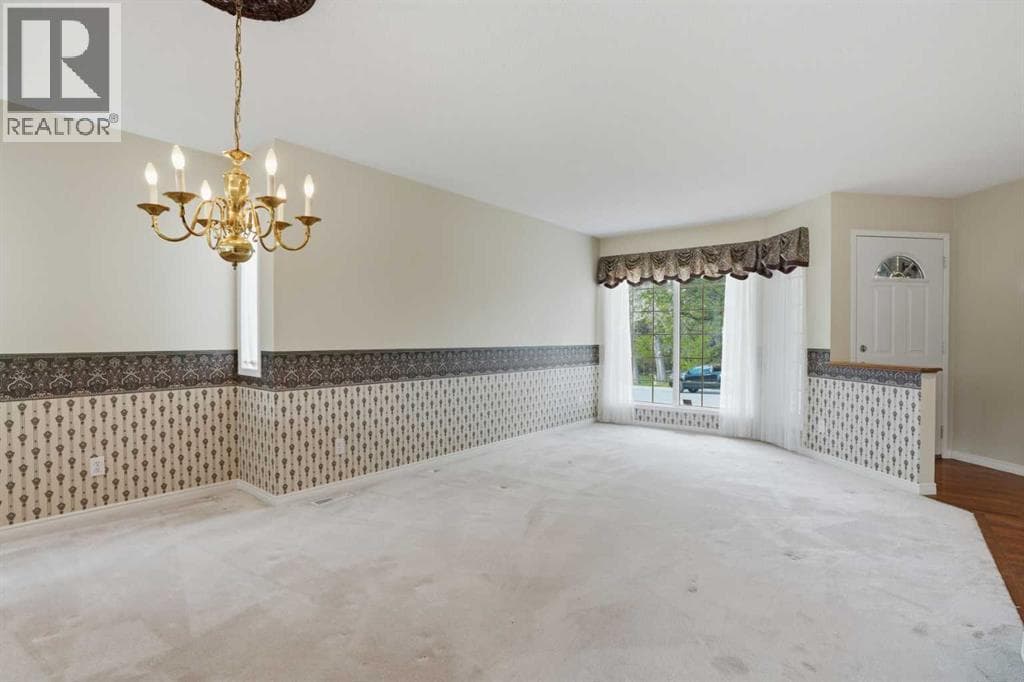 12 Citadel Park NW — photo 5