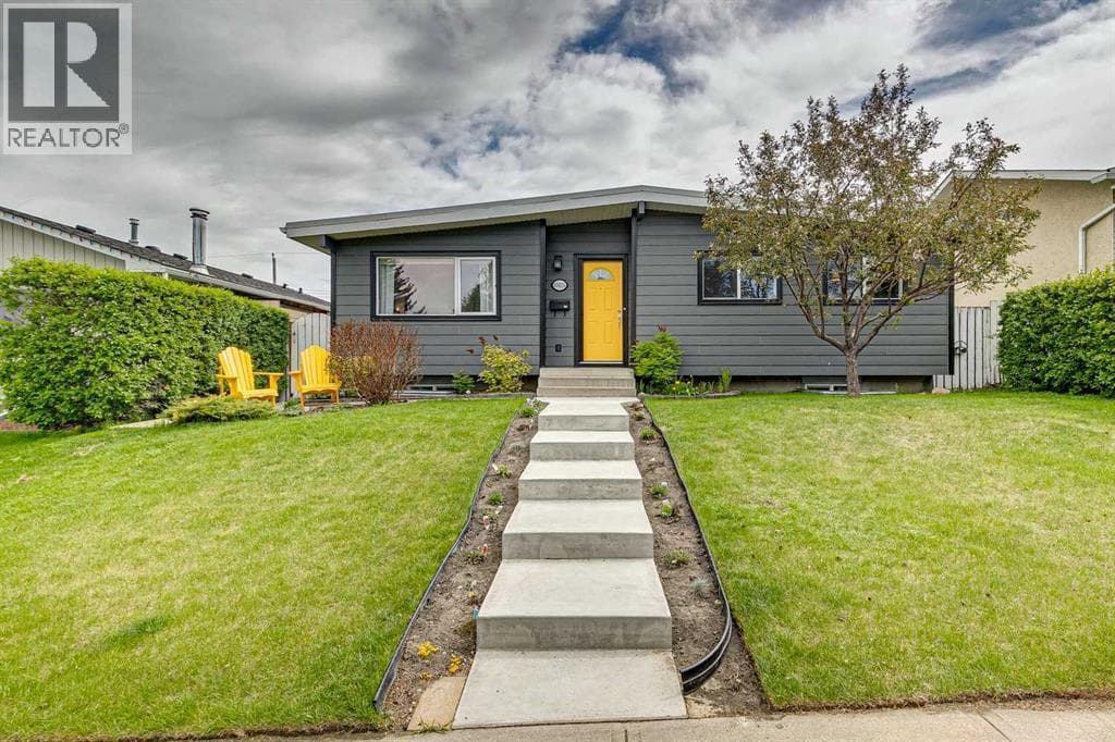 10651 Shillington Crescent SW — photo 4