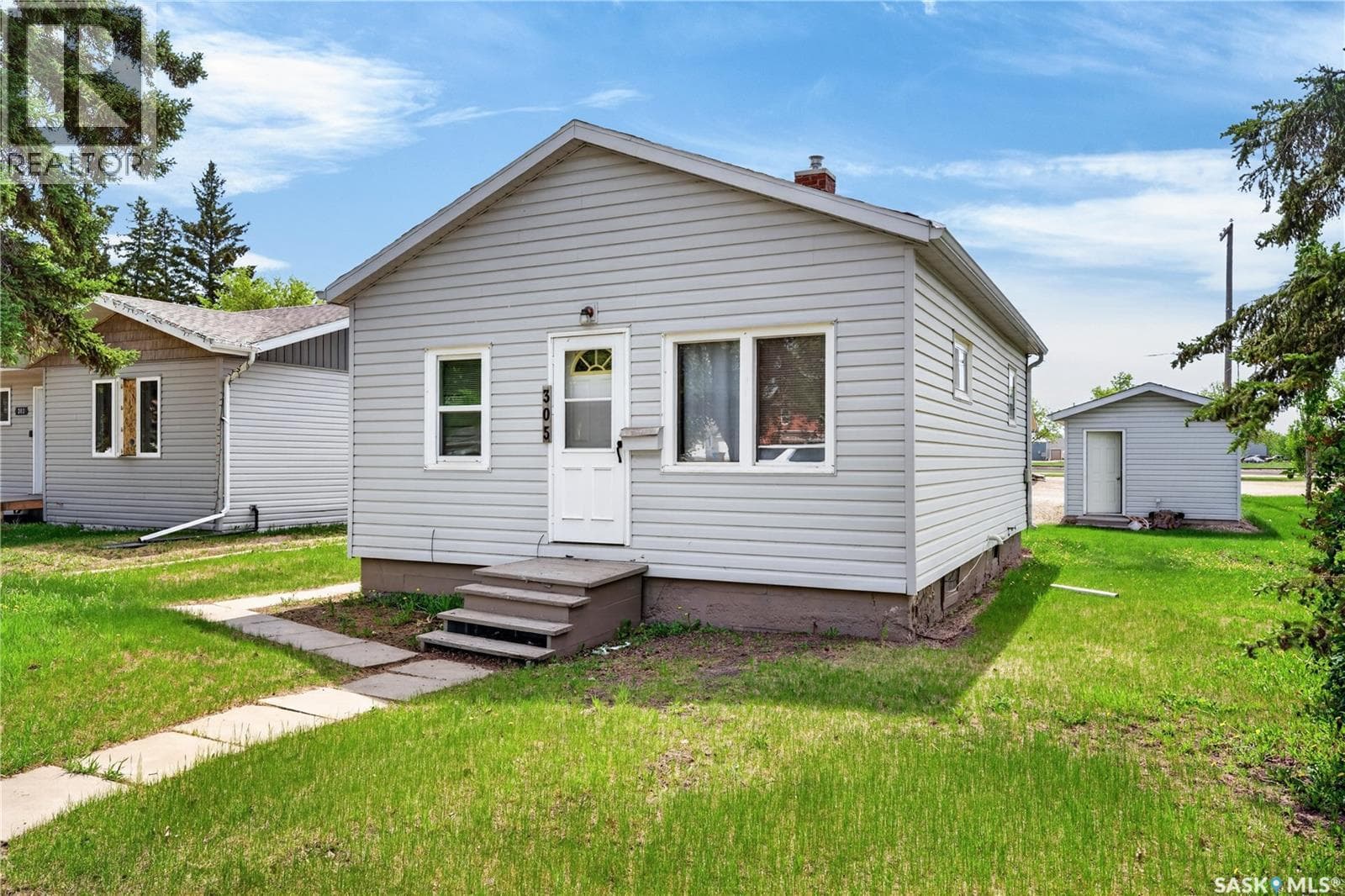 305 Burrows AVENUE W