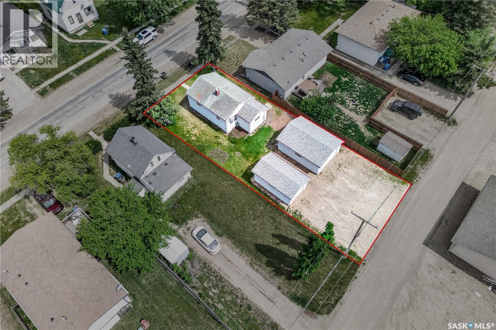 305 Burrows AVENUE W — photo 3