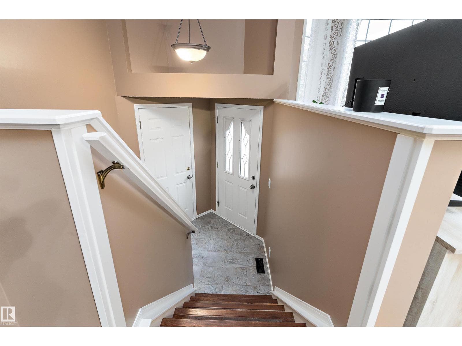 12811 161 AV NW — photo 3