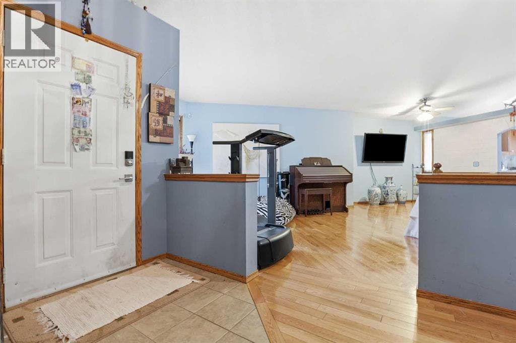 866 Applewood Drive SE — photo 4