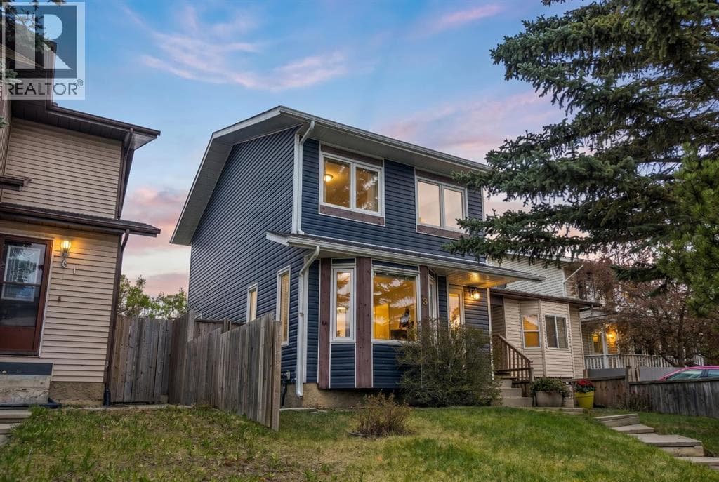 63 Falmere Way NE
