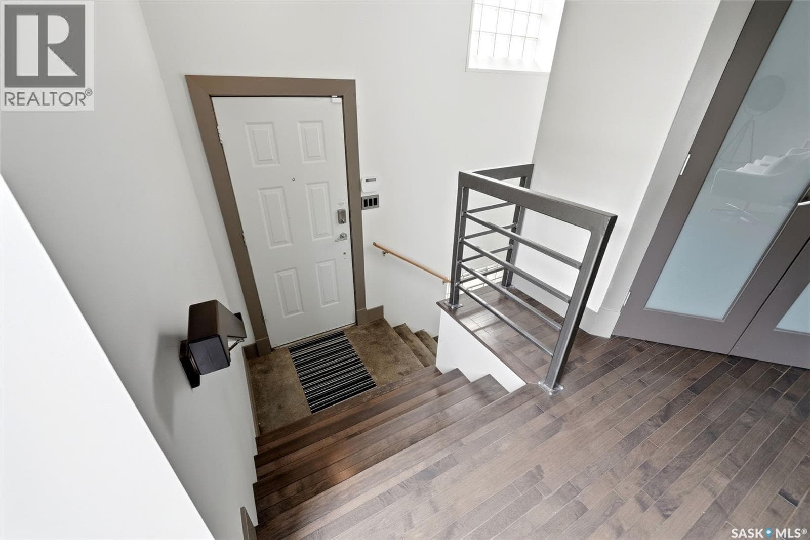 1 1324 Halifax STREET — photo 5