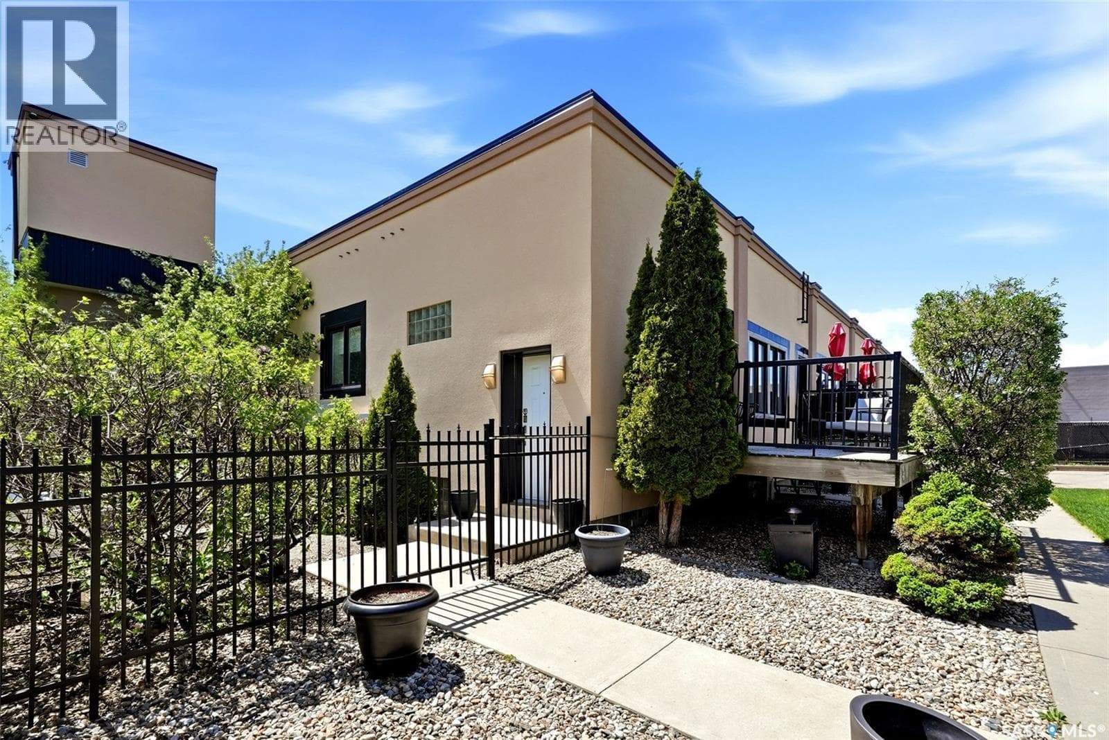 1 1324 Halifax STREET — photo 3