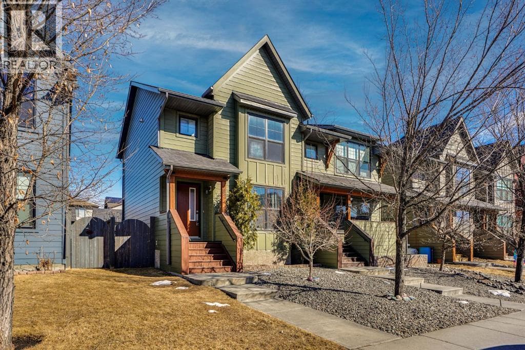 82 Walden Drive SE