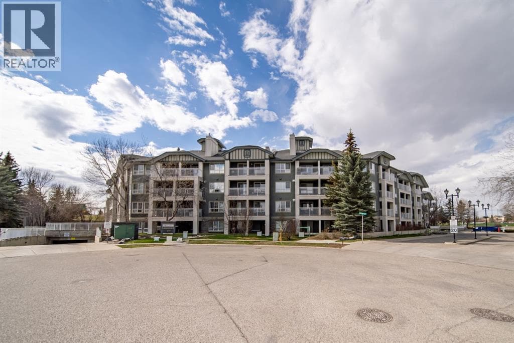 439, 35 Richard Court SW — photo 2