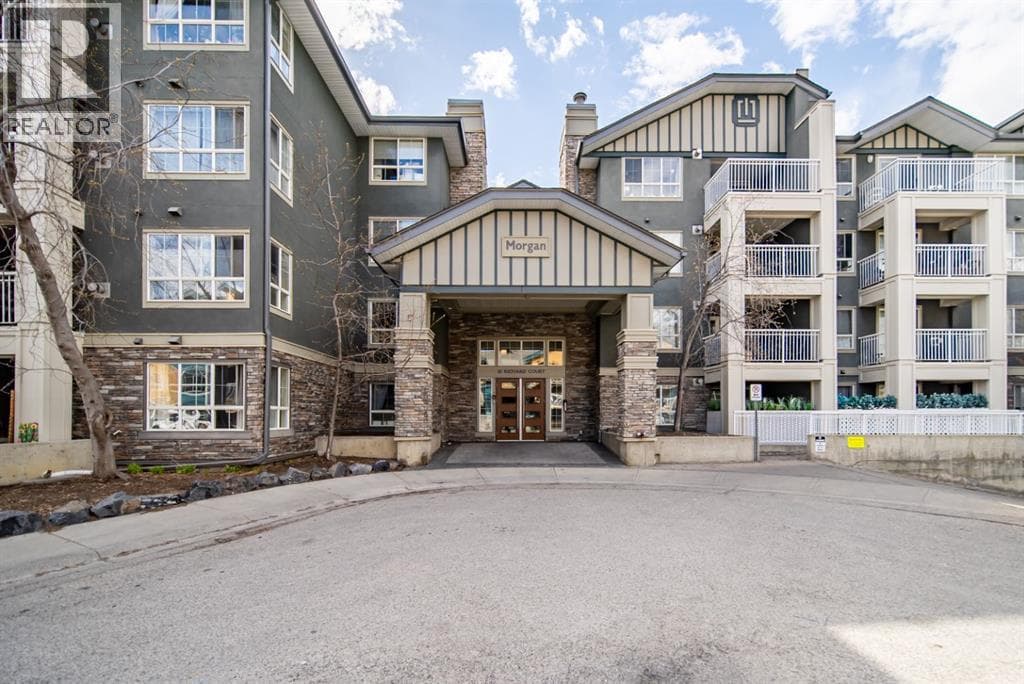 439, 35 Richard Court SW — photo 3