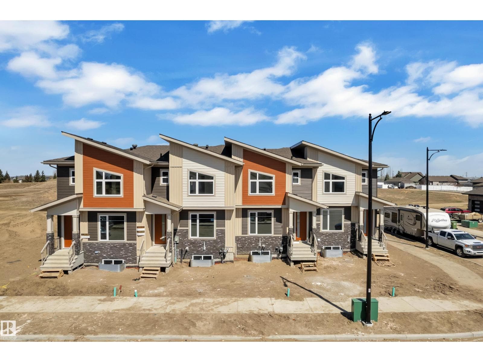 175 Graybriar DR — photo 4