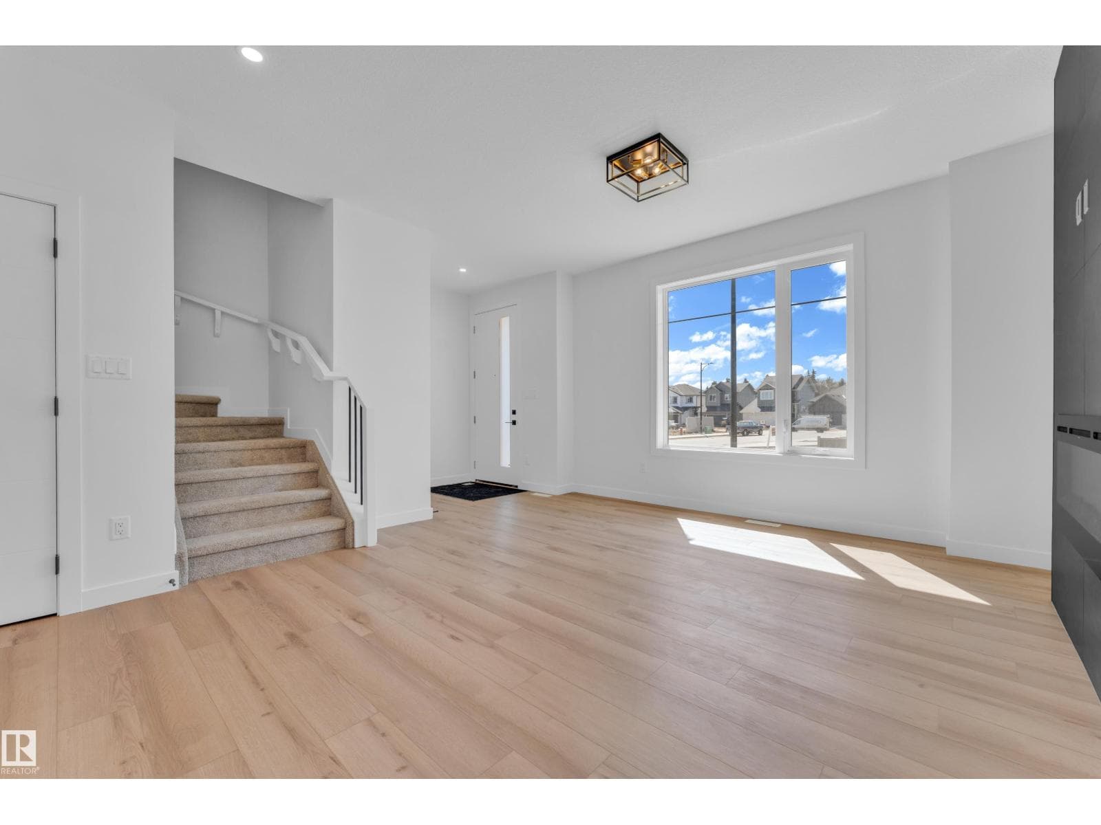 177 Graybriar DR — photo 5