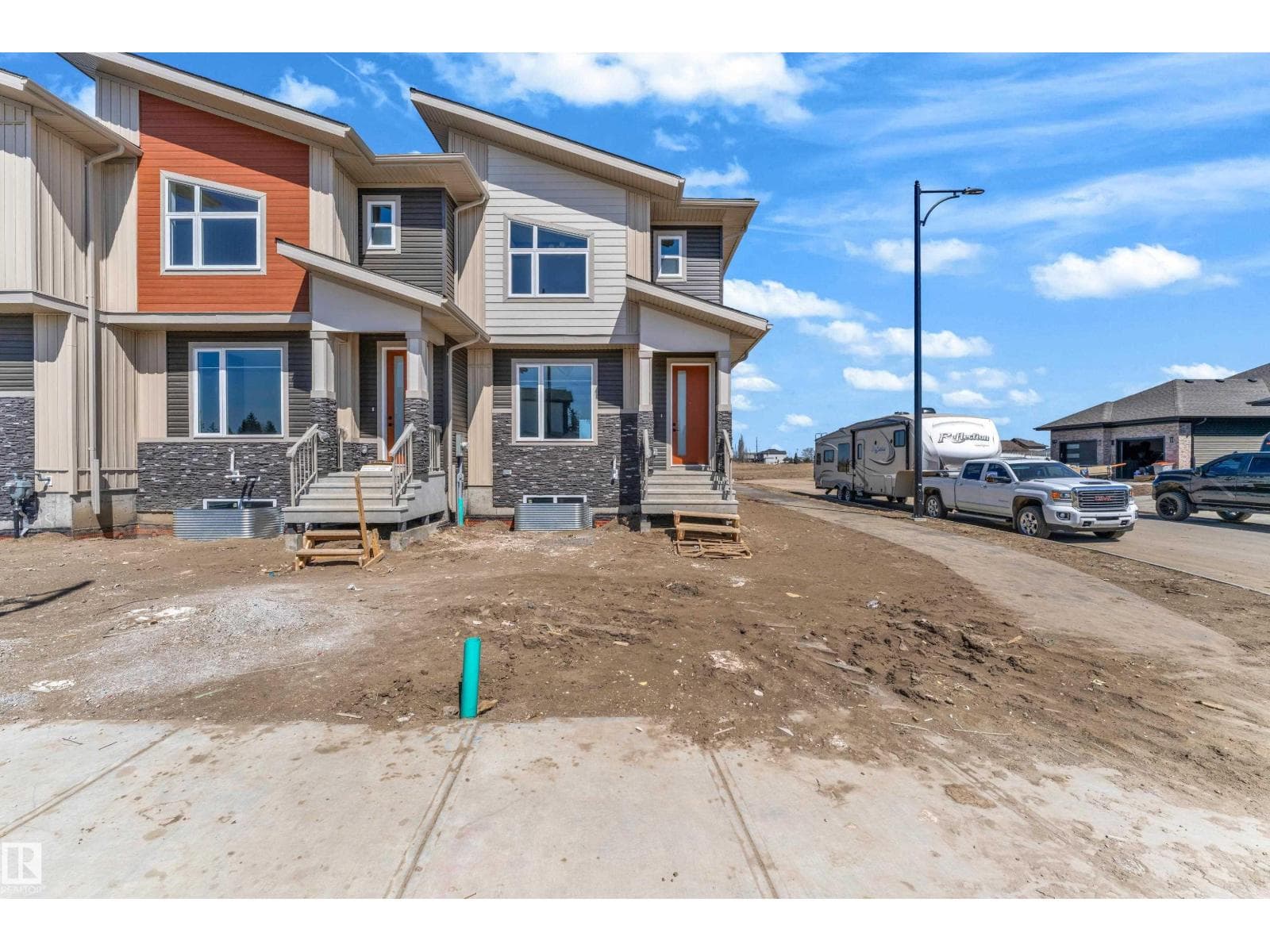171 Graybriar DR
