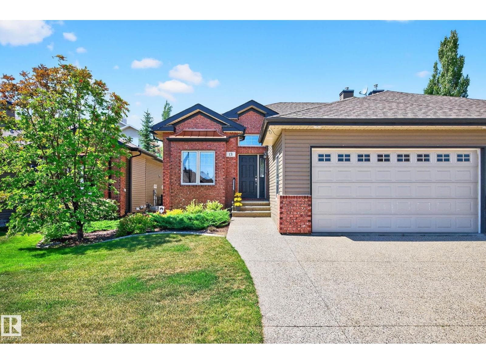 13 OAKCREST TC — photo 3
