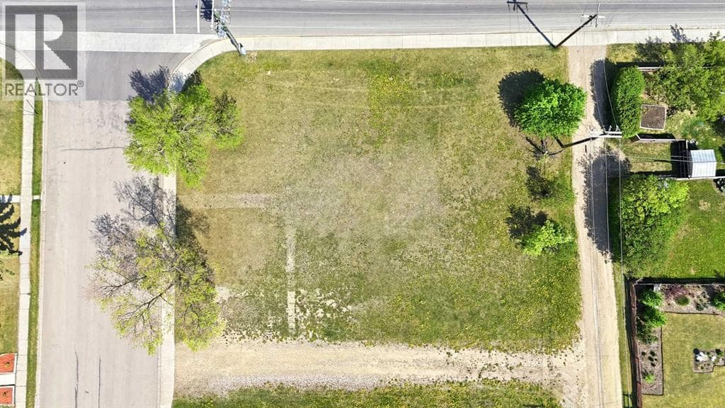 5253 49 Street — photo 3