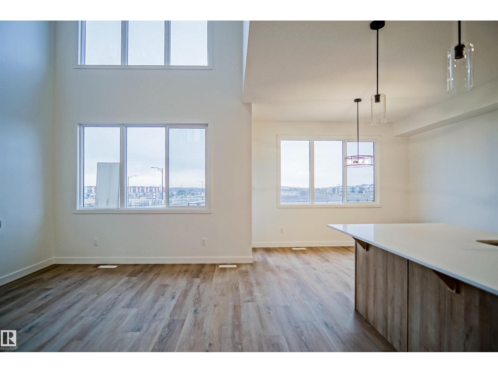 1019 14 AV NW — photo 5