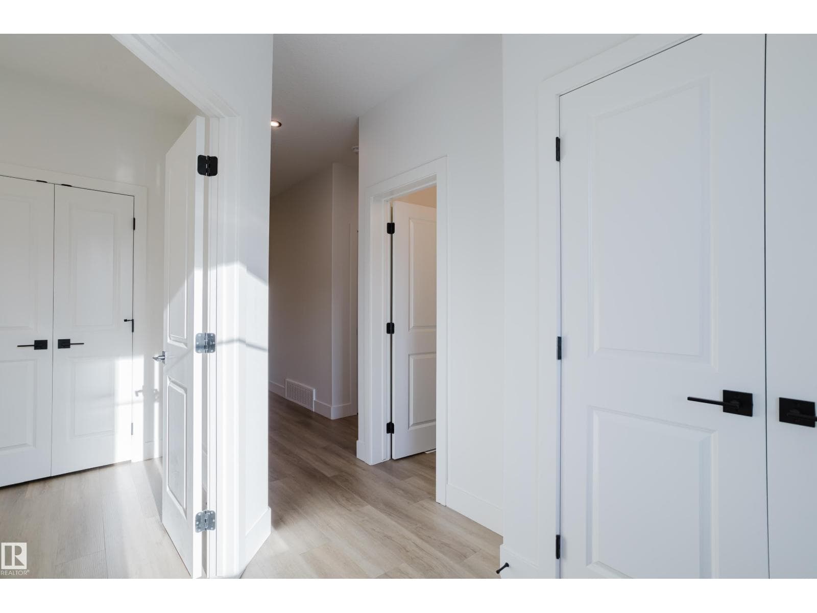 52 MEADOWGROVE LD — photo 4