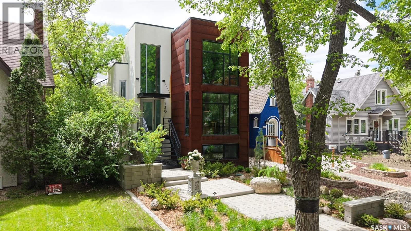 130 Connaught CRESCENT — photo 2