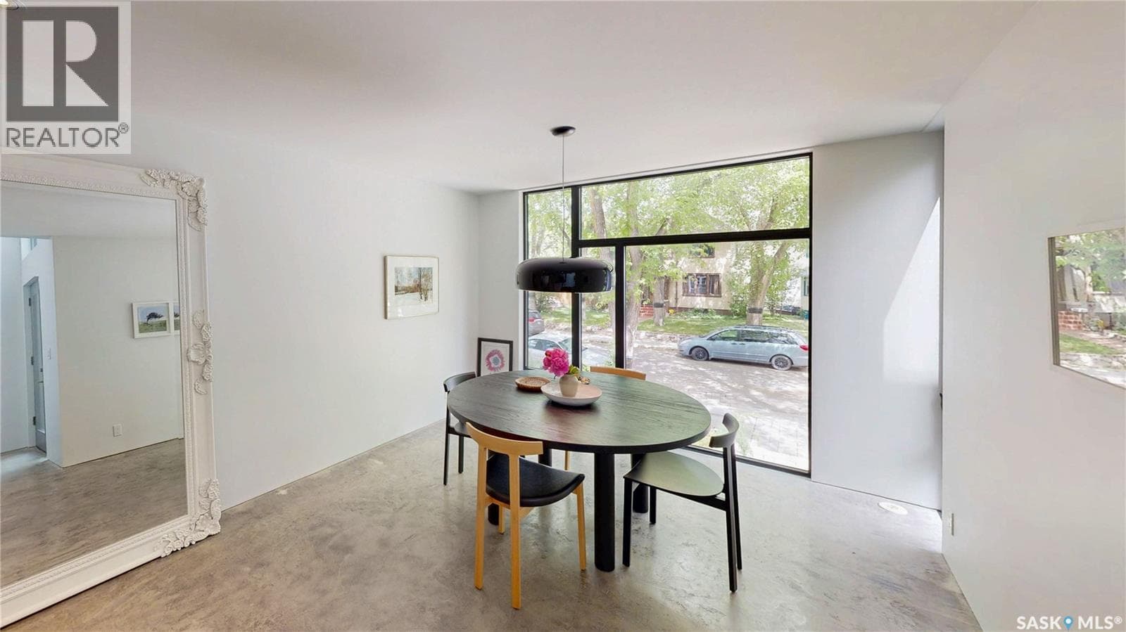 130 Connaught CRESCENT — photo 5