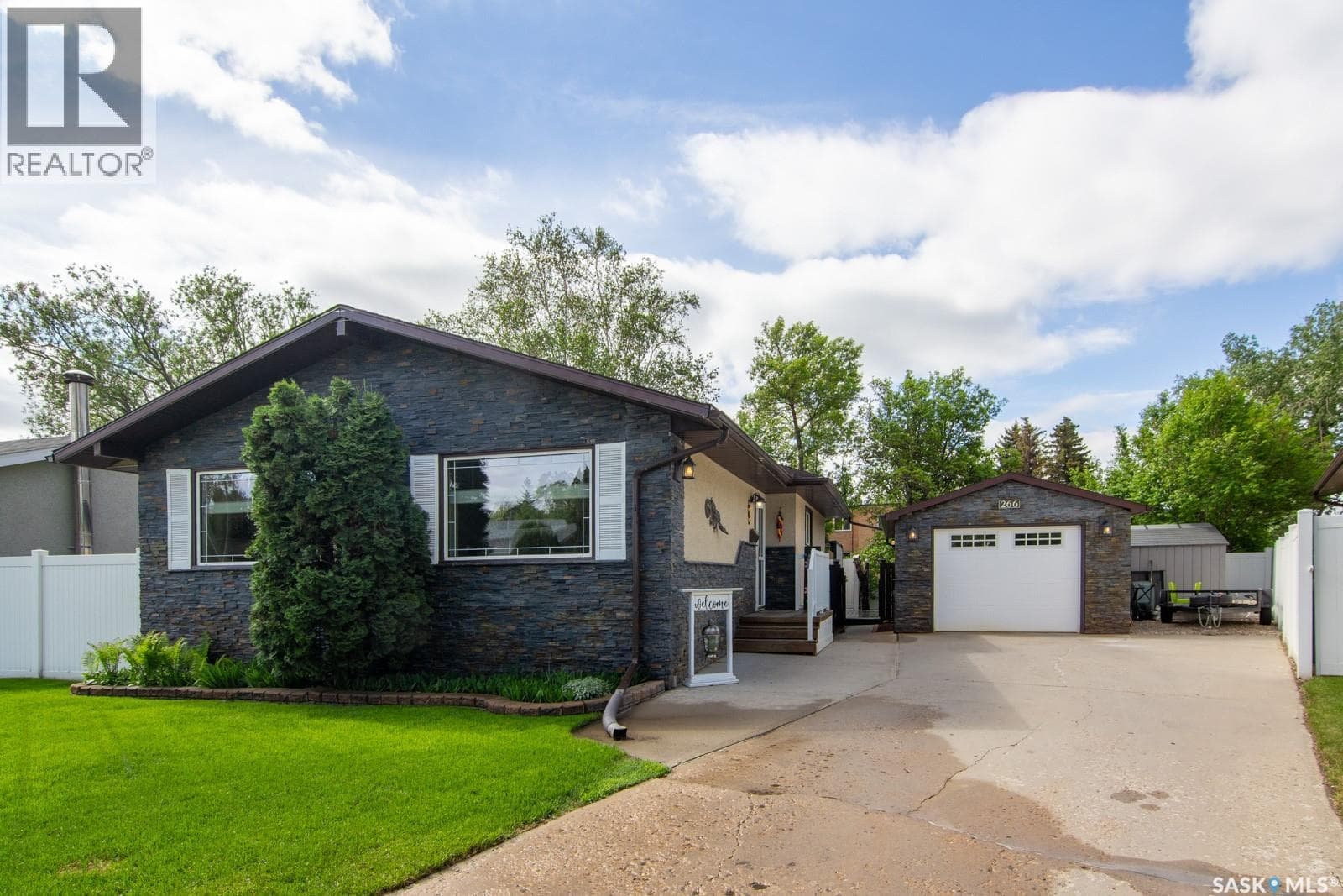 266 Albany CRESCENT