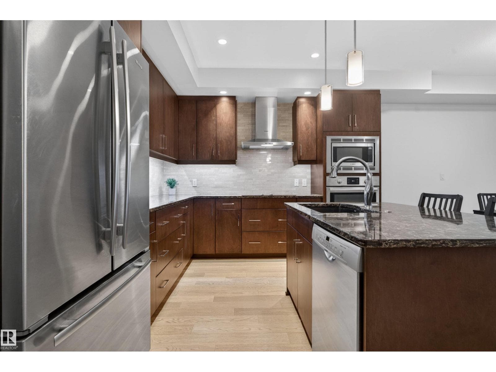 #514 200 BELLEROSE DR — photo 3