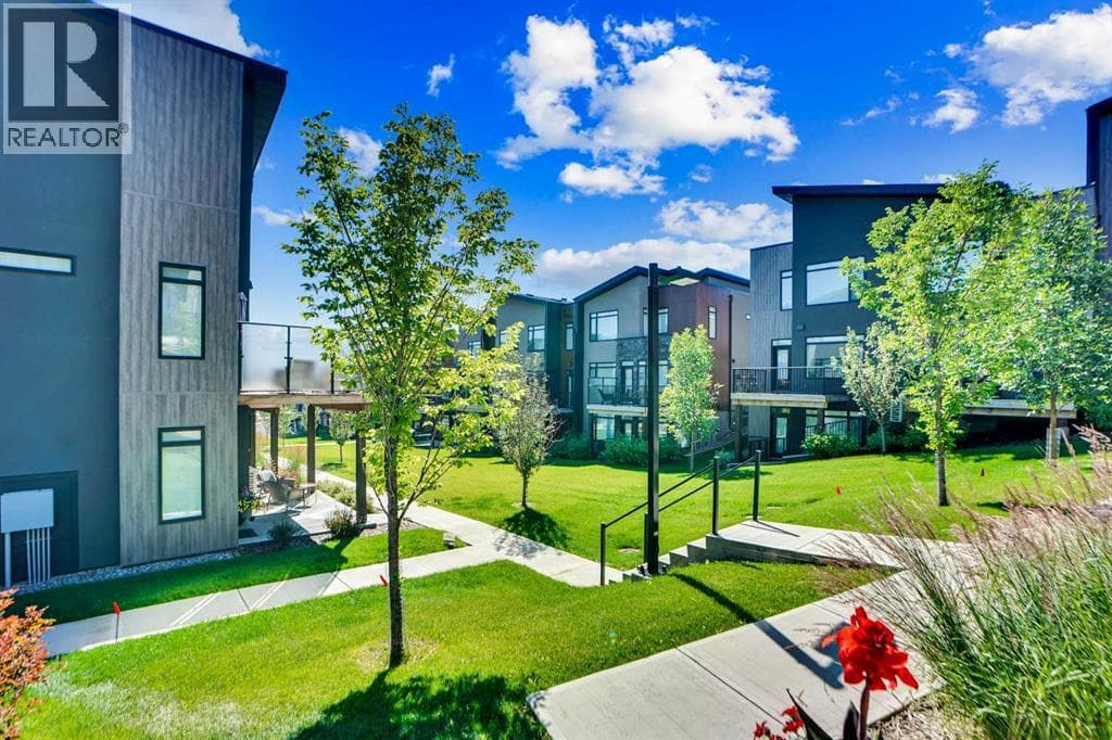 19 Royal Elm Green NW — photo 5