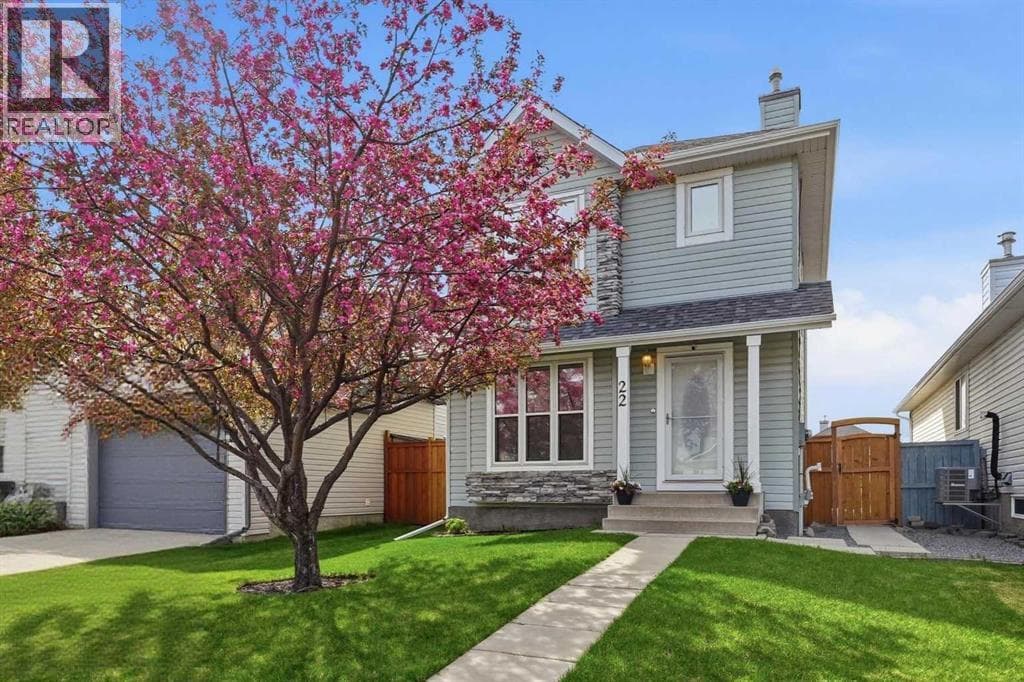 22 Covewood Place NE