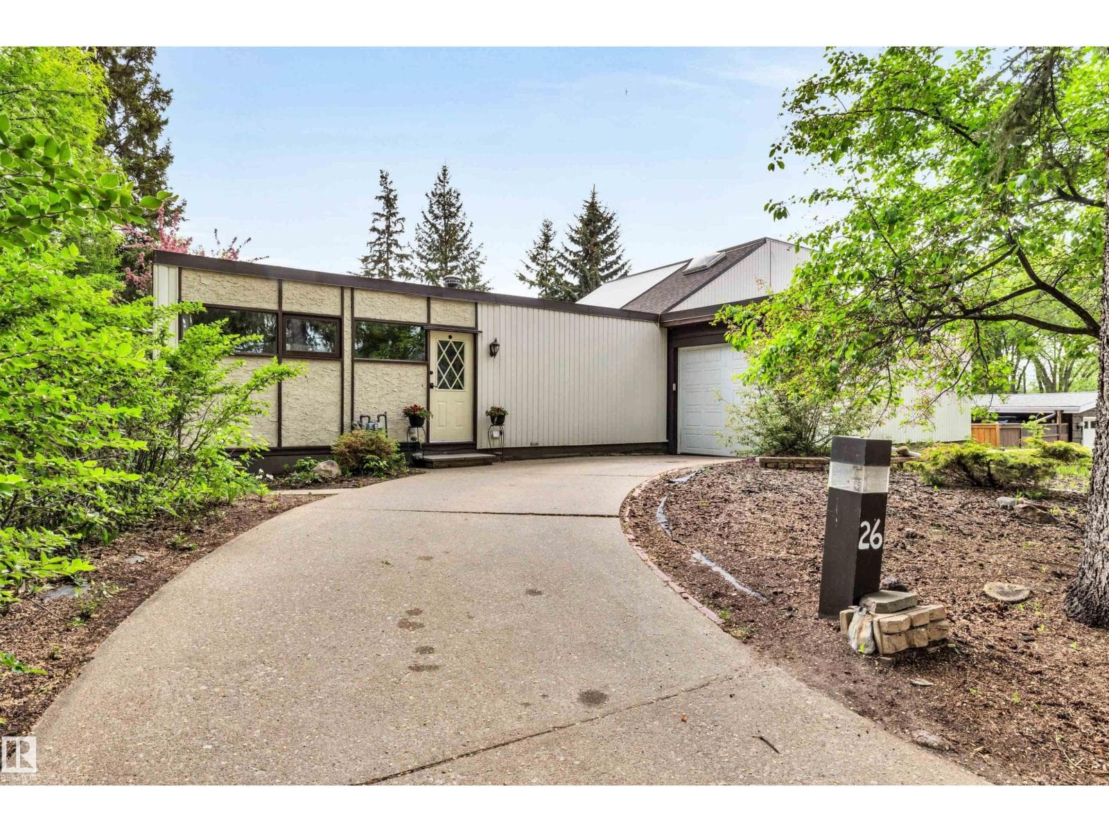 26 SABLE CR — photo 4