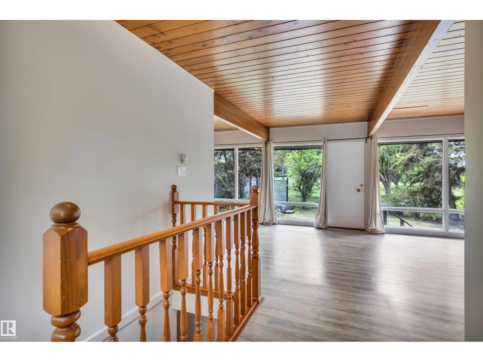 26 SABLE CR — photo 5