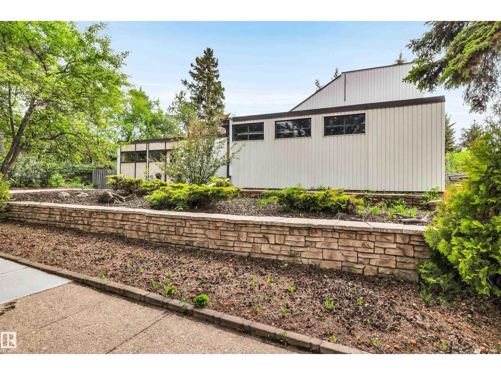 26 SABLE CR — photo 2