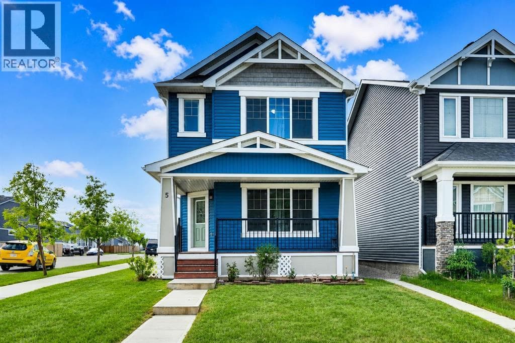 5 Red Embers Row NE