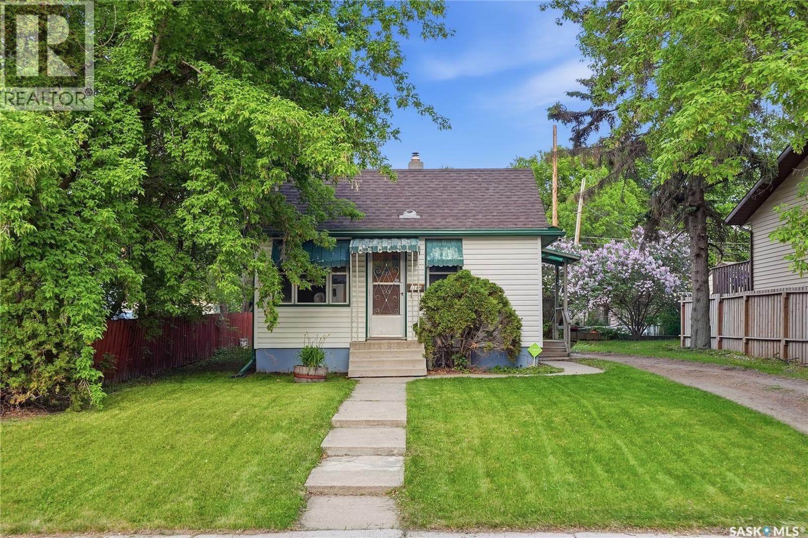 1148 K AVENUE N — photo 3