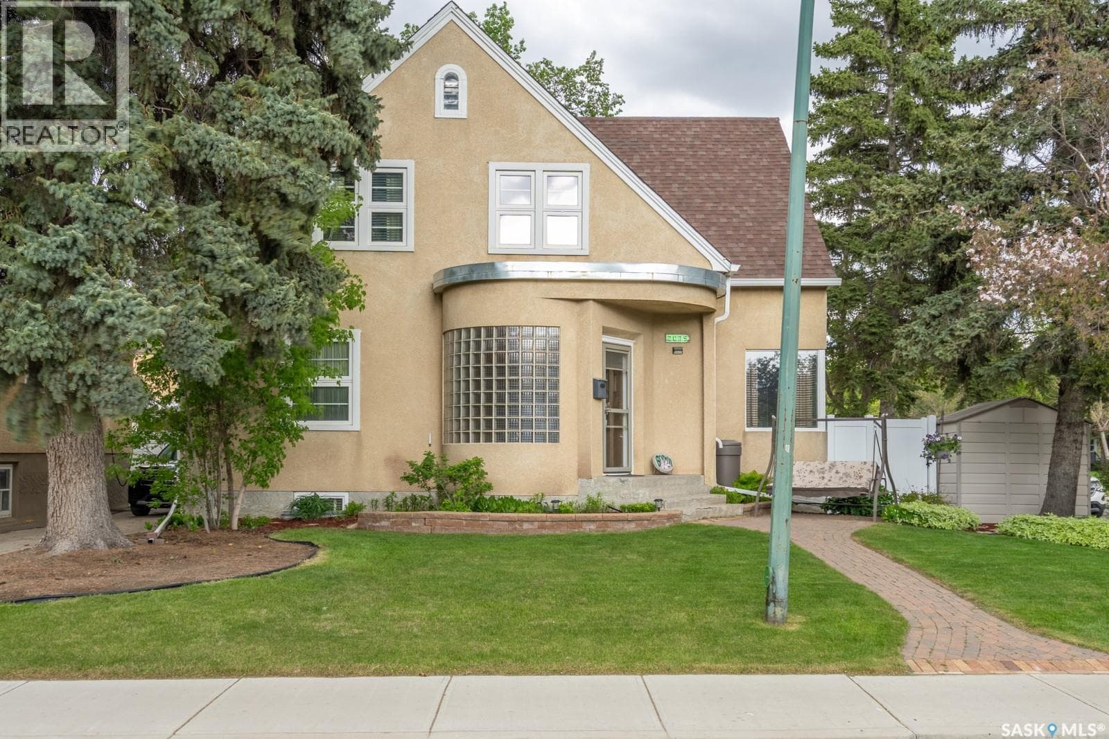 2075 Quebec STREET — photo 2