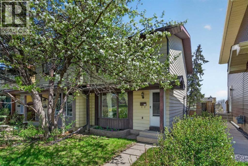 42 Berwick Rise NW — photo 2