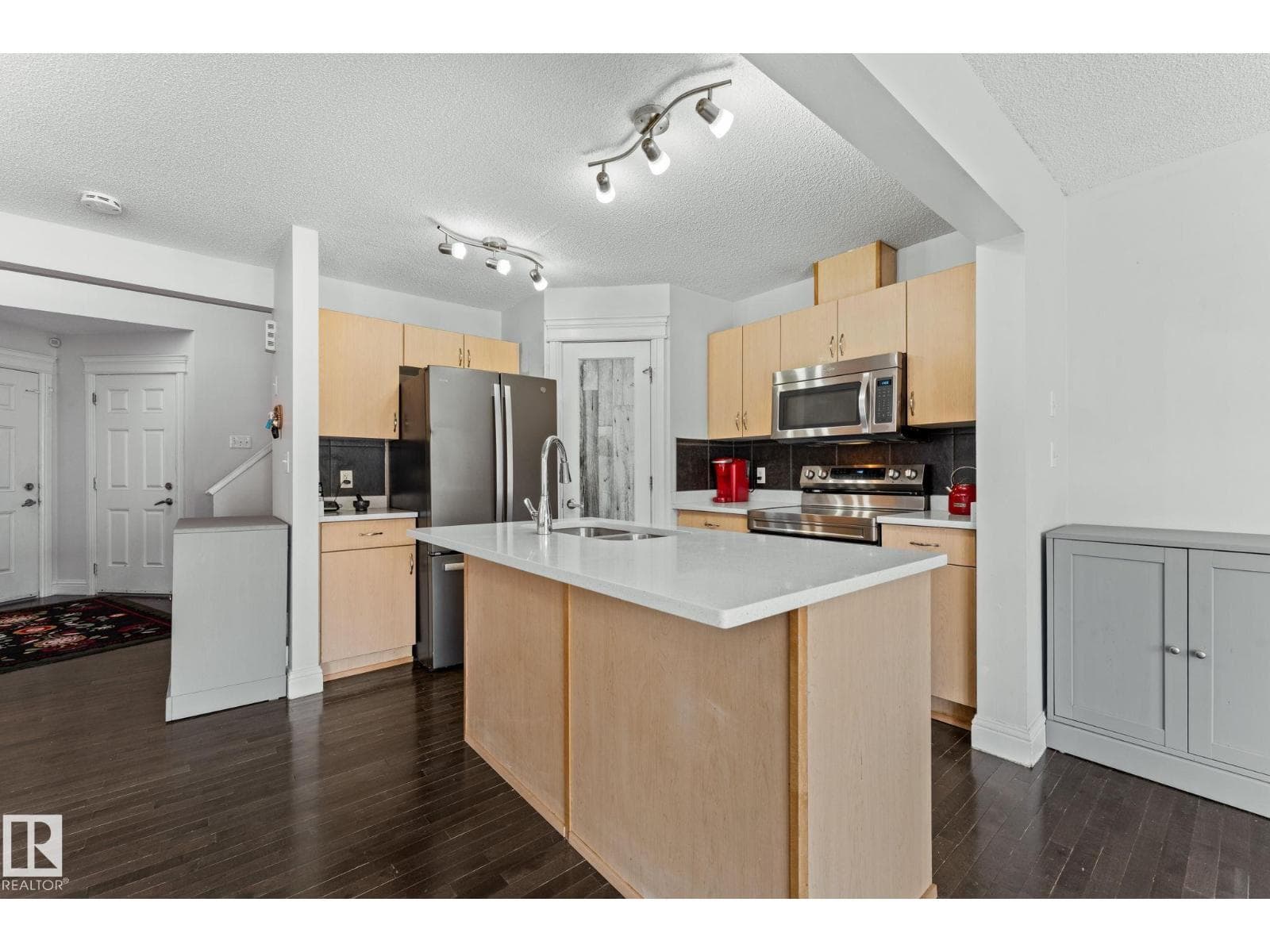 3527 11 ST NW — photo 5