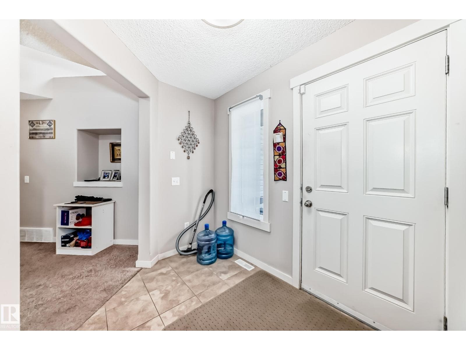 2808 36 AV NW — photo 2