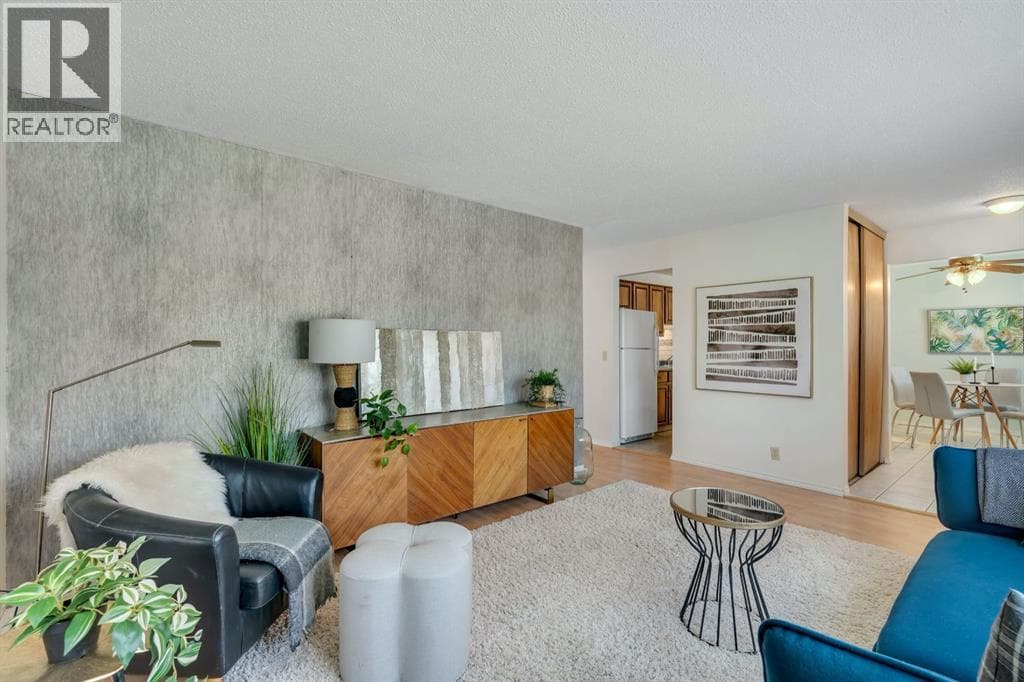 127 Falshire Way NE — photo 3
