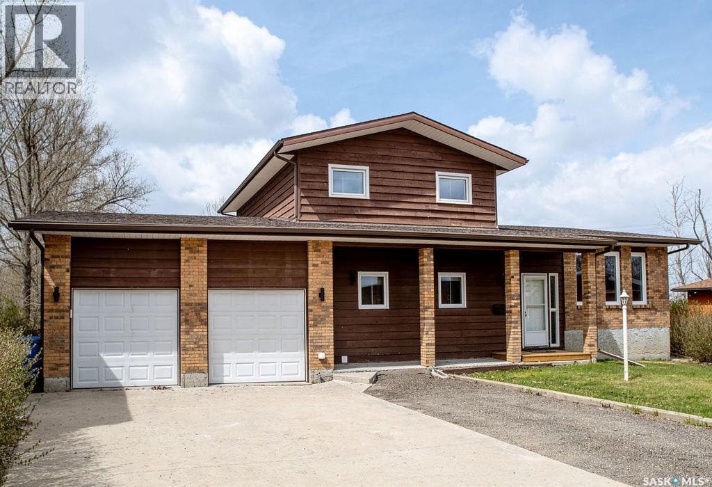 1 Hoidale AVENUE