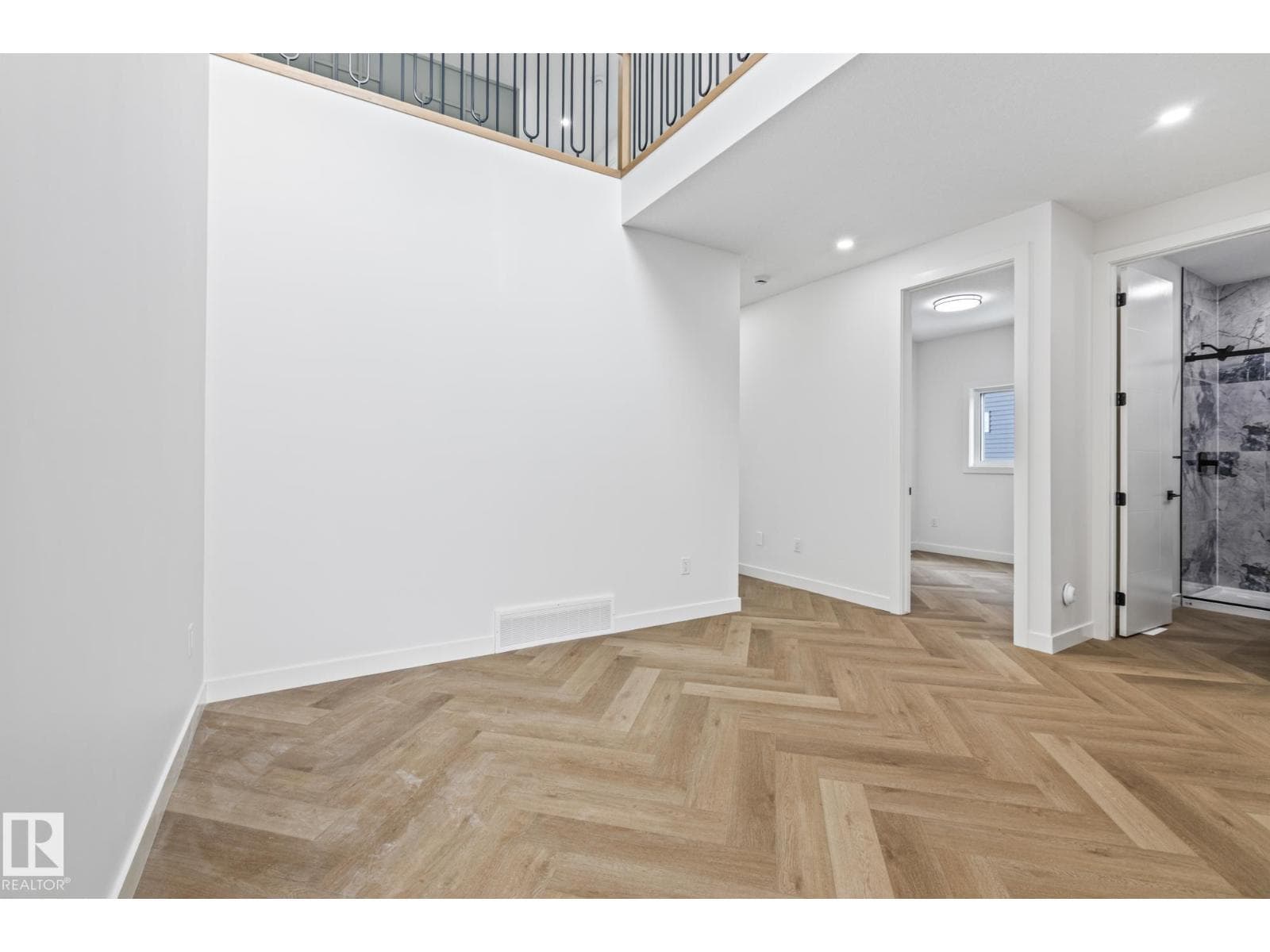 416 PINE PT — photo 3