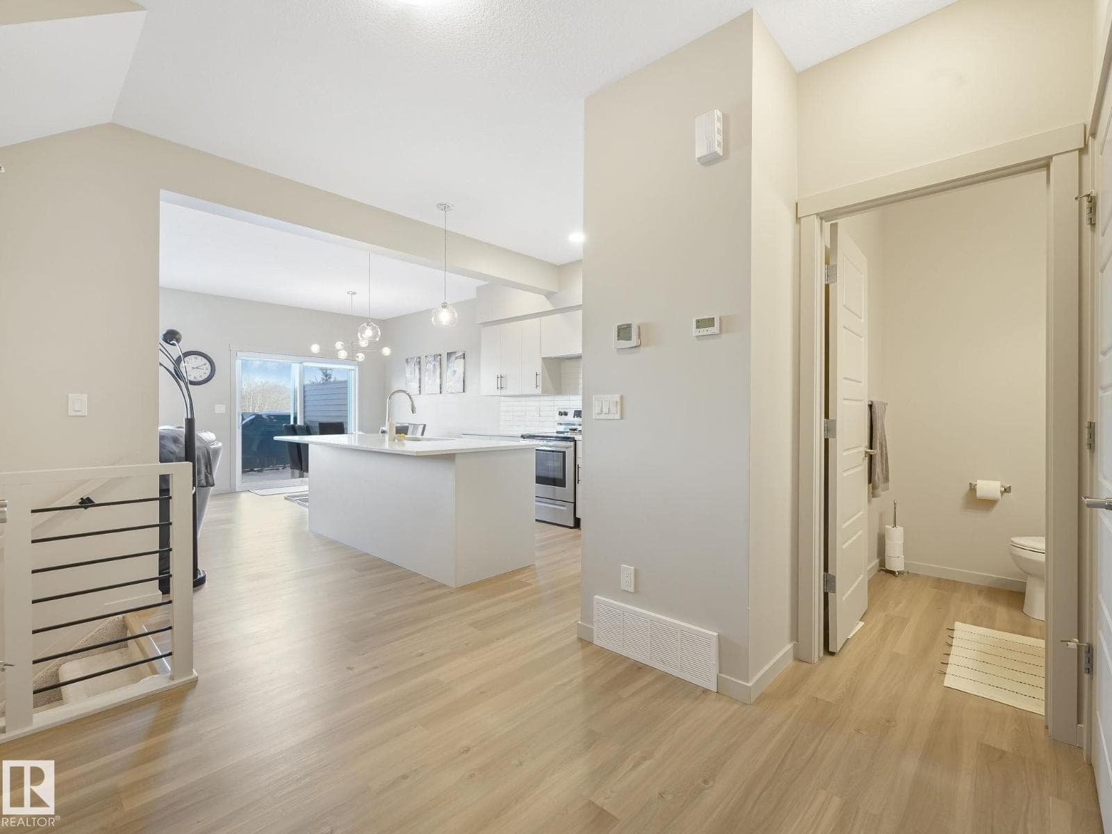 #14 50 EDINBURGH CRT — photo 3