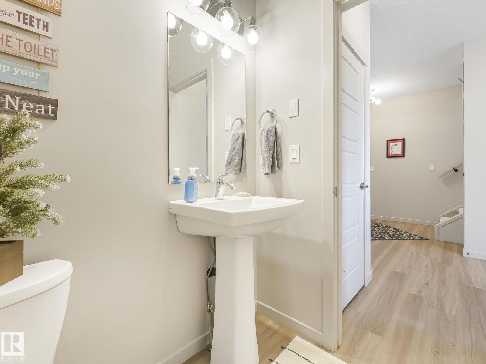 #14 50 EDINBURGH CRT — photo 4