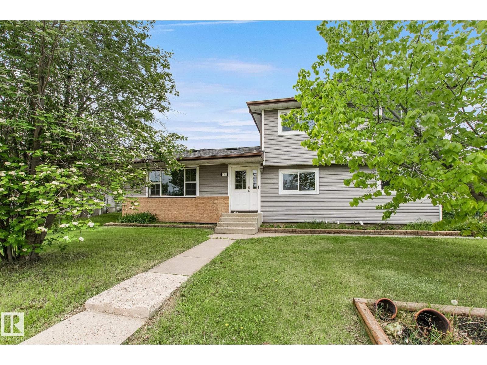 4305 44 ST