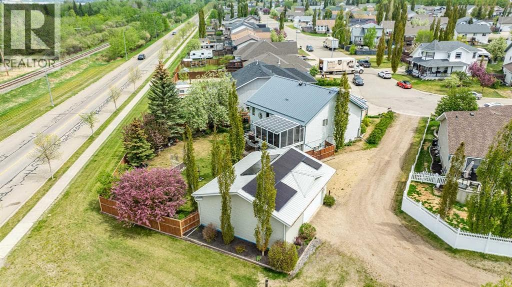 25 Fern Glade Crescent — photo 3